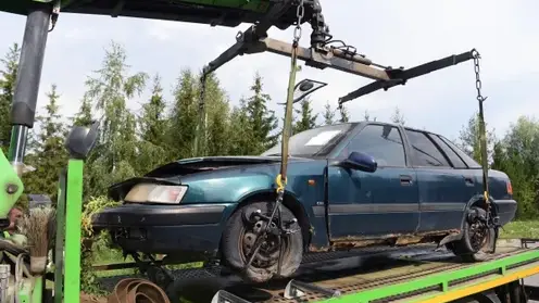 Куда нужно сообщать о брошенном автомобиле? Разъясняет мэрия Красноярска