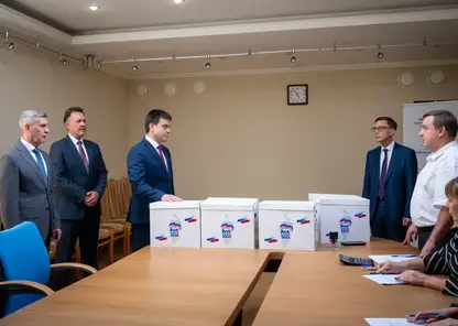 «Единая Россия» передала в Крайизбирком документы на выдвижение списка кандидатов на выборы в Законодательное Собрание Красноярского края