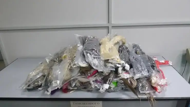 Жительница Братска попалась в Иркутске с контрабандой волос из Таиланда