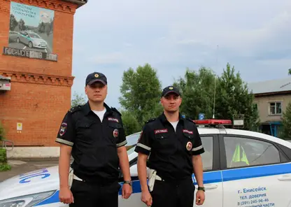 В Красноярском крае сотрудники ГИБДД помогли мужчине спасти возлюбленную