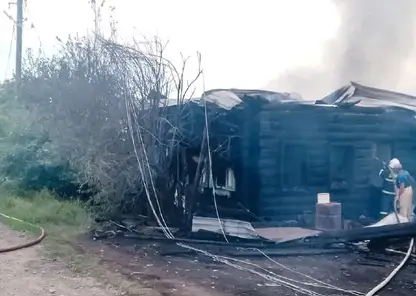 В Казачинском районе загорелись три дома