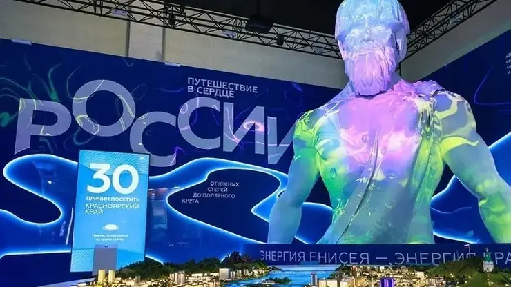 5-метровая скульптура батюшки Енисея едет в Красноярск из Москвы