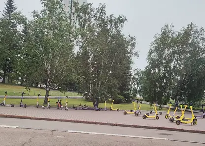 В Красноярском крае водители электросамокатов совершили наезд на несовершеннолетних