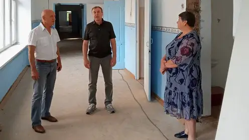 Виктор Зубарев: Партия держит на контроле ремонт школьных зданий в Красноярском крае