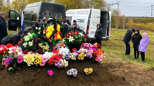 «Дихлофосом травим»: как живет Красная Сопка спустя год после смерти 5 детей