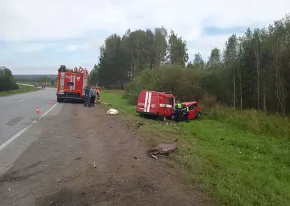 В Красноярском крае легковушка врезалась в машину МЧС. Один человек погиб, трое пострадали