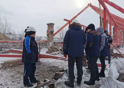 Городские службы устраняют последствия сильного ветра в Красноярске