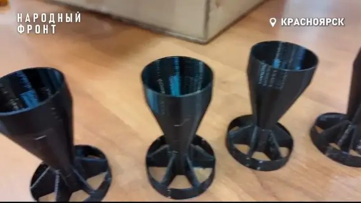 Студенты из Красноярска печатают детали для дронов на 3D-принтере и собирают гуманитарку для бойцов