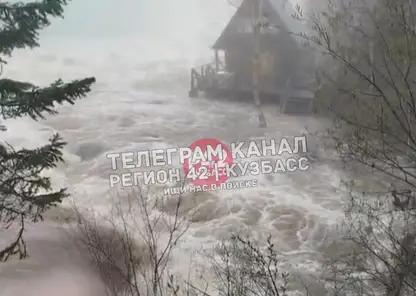 Мощные паводки накрыли Кузбасс: затоплено более 30 участков