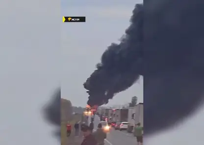 Фура загорелась на федеральной трассе «Иртыш»  в Барабинском районе Новосибирской области (видео)