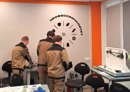 Гарантированное трудоустройство и новое оборудование: как студенты-металлурги осваивают профессию в Красноярске