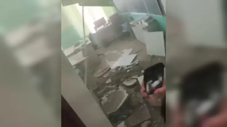 Потолок обвалился в школе в Забайкалье