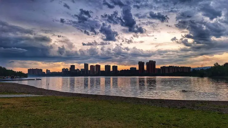 Ночью похолодает до +7°С. Красноярцев ждет зябкий и промозглый вторник