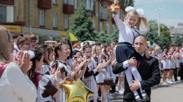 Памятную медаль для первоклассников предложили учредить в России