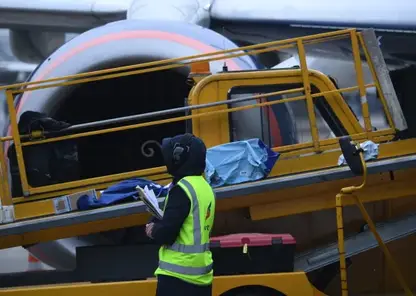 Авиакомпания заплатит жительнице Красноярского края за порчу багажа