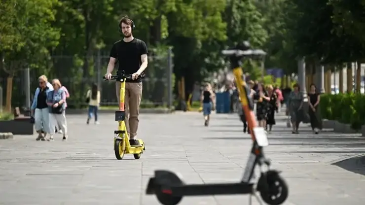 Эксперт рассказал об эффективности запрета езды на электросамокатах в центре Москвы