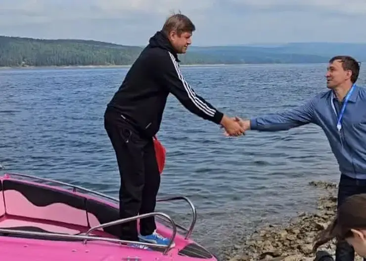 Известный комментатор Дмитрий Губерниев прилетел в Красноярск. Узнали зачем