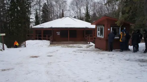 Туристический центр закрыли на «Красноярских Столбах»