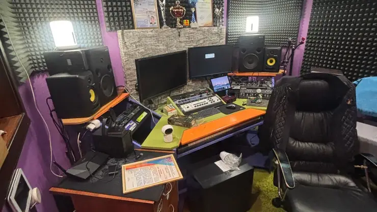 В Норильске педофил пригласил мальчика домой и заставил себя изнасиловать