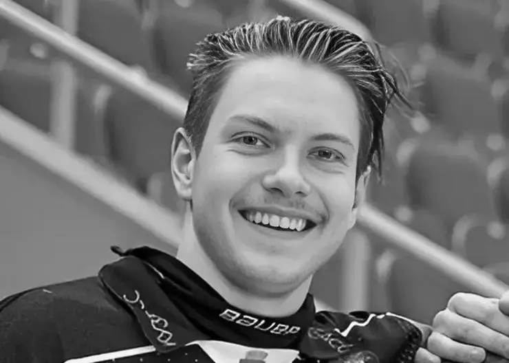 Трагическая новость пришла из мира спорта: в возрасте 17 лет умер чемпион России по хоккею с мячом