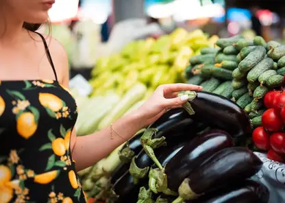 Из Азии в Сибирь: в Новосибирской области открывают громадный рынок