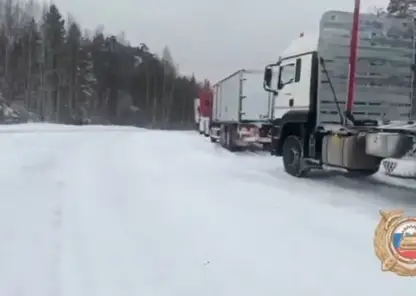 Восемь машин столкнулись на трассе в Иркутской области