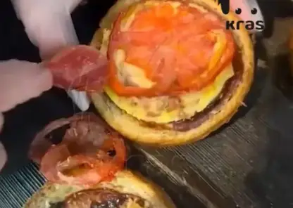 «Ромбаба» под микроскопом: экс-сотрудница раскрыла скандальные детали работы кондитерской в аэропорту Красноярска