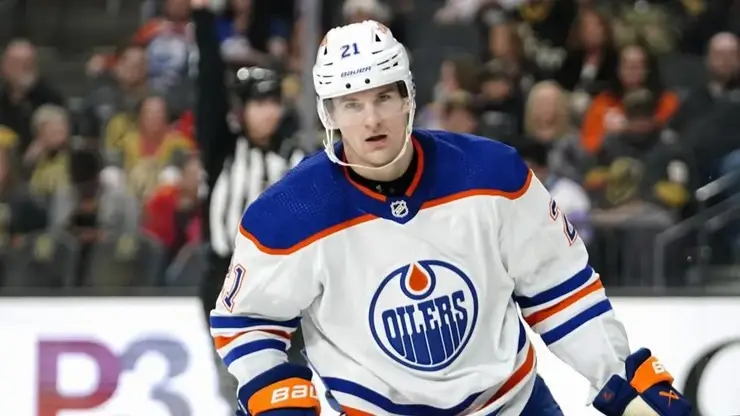 Клим Костин может вернуться в КХЛ, но не в «Авангард»: агент хоккеиста сделал громкое заявление