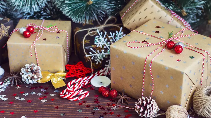 Как выбрать безопасный новогодний подарок ребенку: в Красноярском крае заработала горячая линия Роспотребнадзора