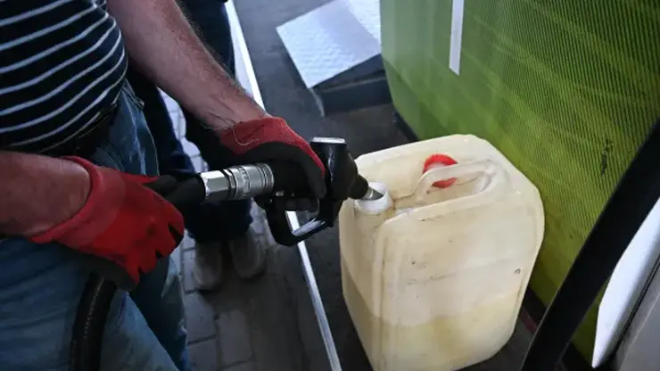 Сразу два сибирских региона ввели ограничения на продажу топлива, на очереди ещё один