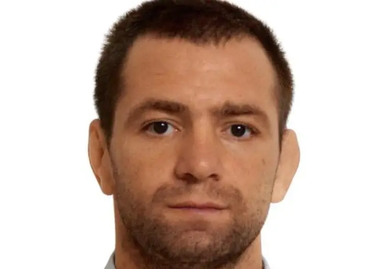 Тренер по борьбе из Красноярского края спас женщину от падения с моста