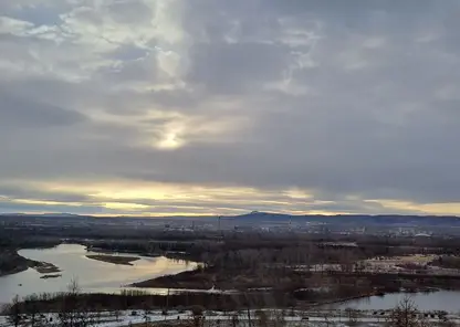 Красноярцев предупреждают о сильном ветре 16 ноября