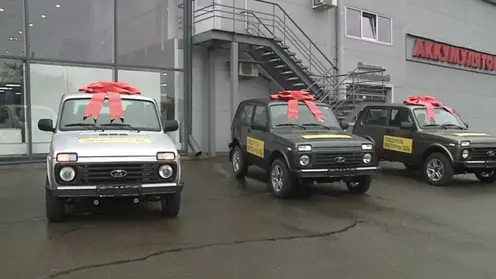 Организаторы викторины показали автомобиль «Нива», которую получит победитель