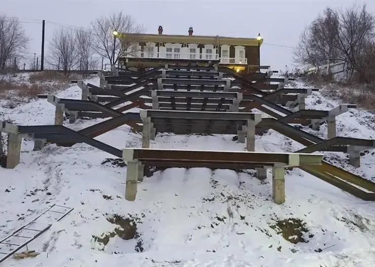 В Красноярске до конца 2023 года отремонтируют лестницу рядом с усадьбой Юдина