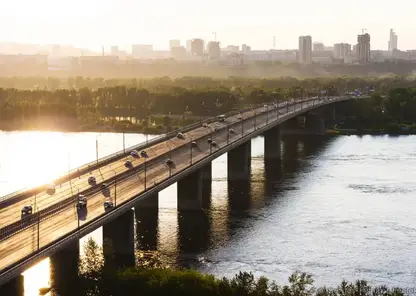 В Красноярске начался ремонт Октябрьского моста