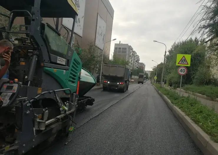 В Красноярске дорожники скоро завершат ремонт на ул. Воронова
