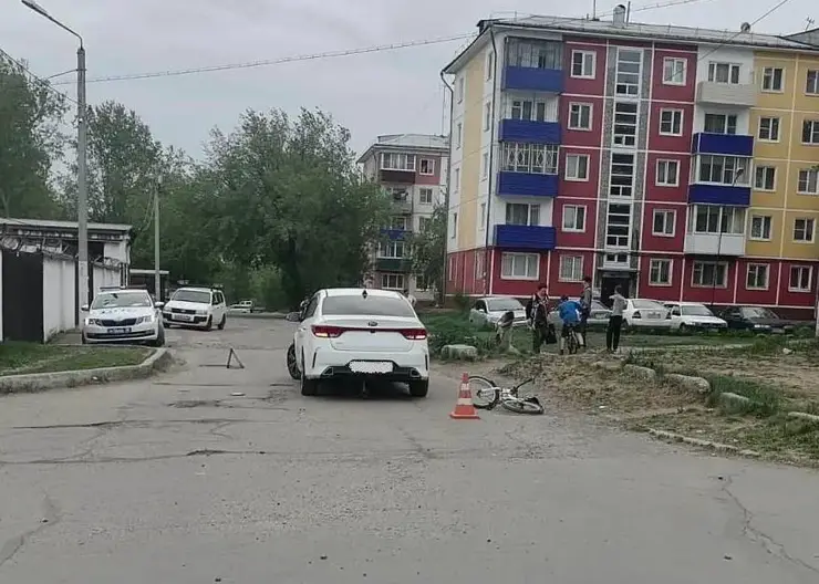 Под Иркутском иномарка сбила 9-летнюю велосипедистку