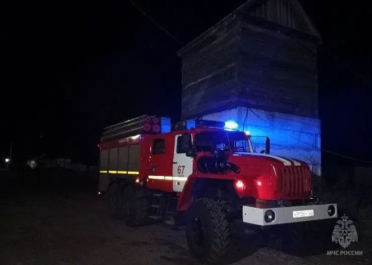 Три человека погибли при пожаре в Ужурском районе