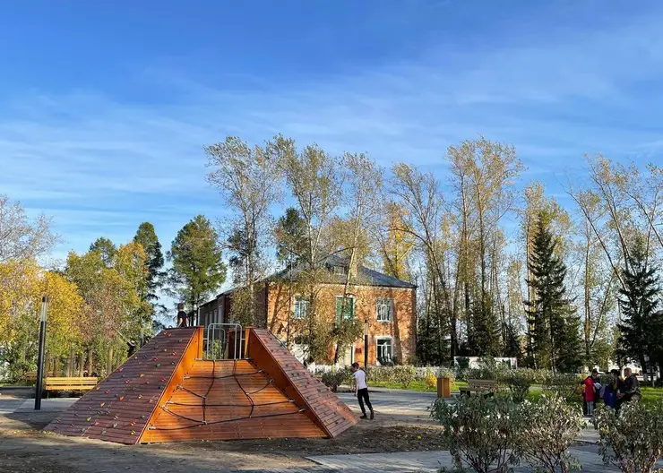 Центральную площадь имени Дзержинского благоустроили в посёлке Нижняя Пойма