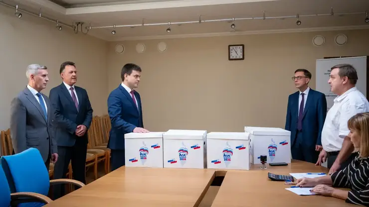 «Единая Россия» передала в Крайизбирком документы на выдвижение списка кандидатов на выборы в Законодательное Собрание Красноярского края