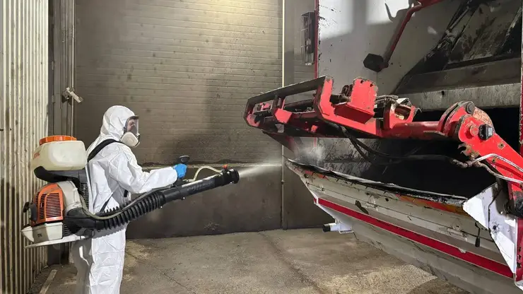 Региональный оператор показал, как происходит дезинфекция мусоровозов