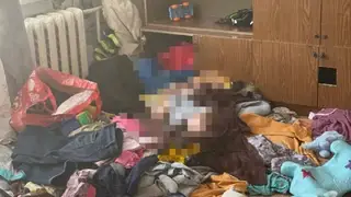 В Красноярском крае полиция забрала детей из антисанитарной квартиры В Красноярском крае полиция забрала детей из антисанитарной квартиры