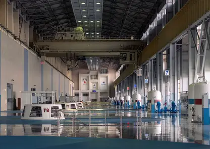 Богучанская ГЭС готовится к паводку: уровень водохранилища постепенно снижают