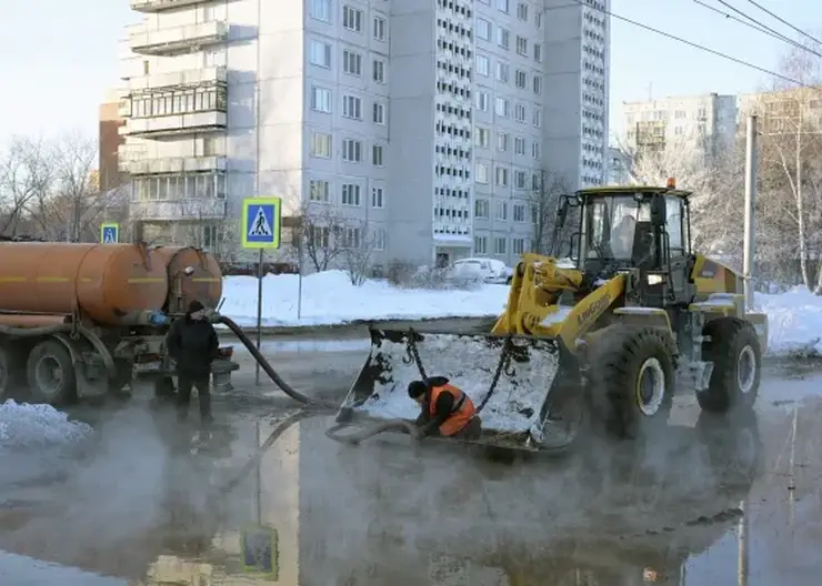 Почти шесть тысяч человек остались без холодной воды из-за коммунальной аварии в Кемерове