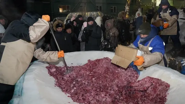 На севера края поставили сразу два мировых рекорда: снежная чаша и 262 кг десерта в честь юбилея Таймыра