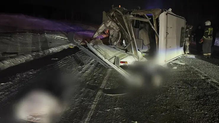 Губернатор поручил оказать всестороннюю помощь семьям погибших в смертельном ДТП