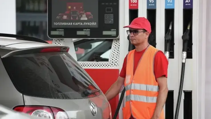 Средняя цена бензина в Томской области за месяц выросла почти на 4 рубля