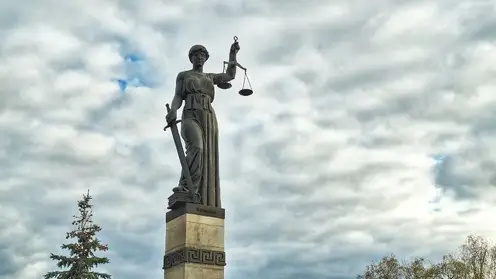 Жителя Норильска осудили за брошенный в полицейского муляж гранаты