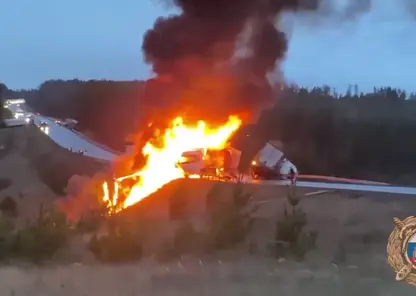 Массовое ДТП с горящими фурами парализовало трассу «Сибирь» в Иркутской области