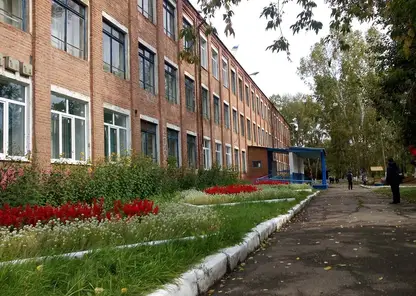 Школьница напала на учителя в канской школе Красноярского края